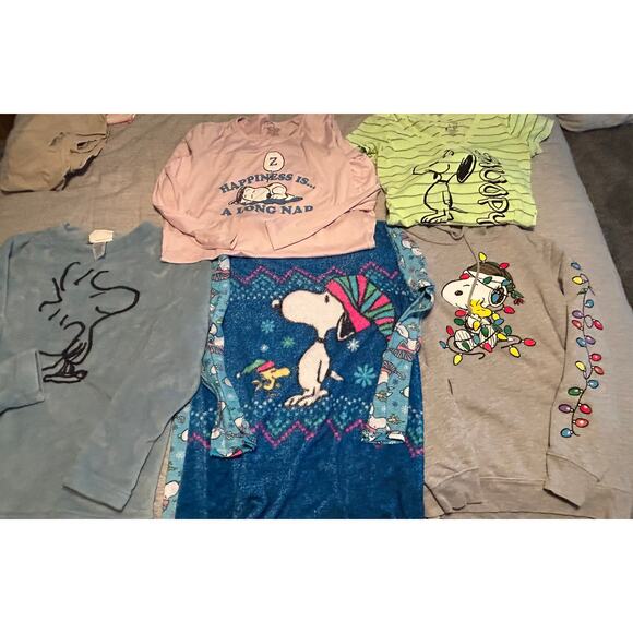 Lot of Women's Snoopy Clothes all size small except lg pajamas & sweatshirt - Picture 1 of 3